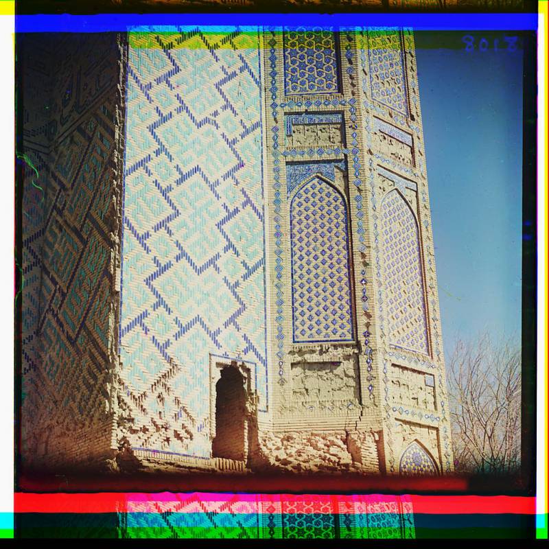 chast_lievago_minareta._bibi-khanym._samarkand.jpg