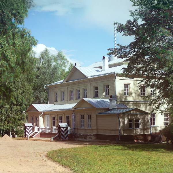 imperatorskij_putevoj_dvorec_v_s._borodino.jpg