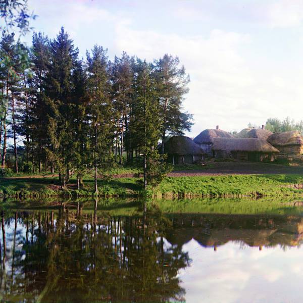 jasnaja_poljana._bolshoj_prud_i_derevnja_.jpg