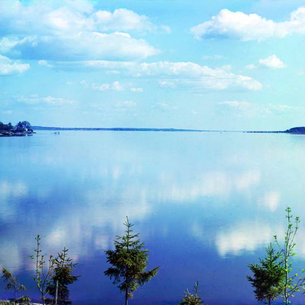 vid_ostashkovskogo_pljosa_ozera_seliger_s_naberezhnoj_nilovoj_pustyni_.jpg