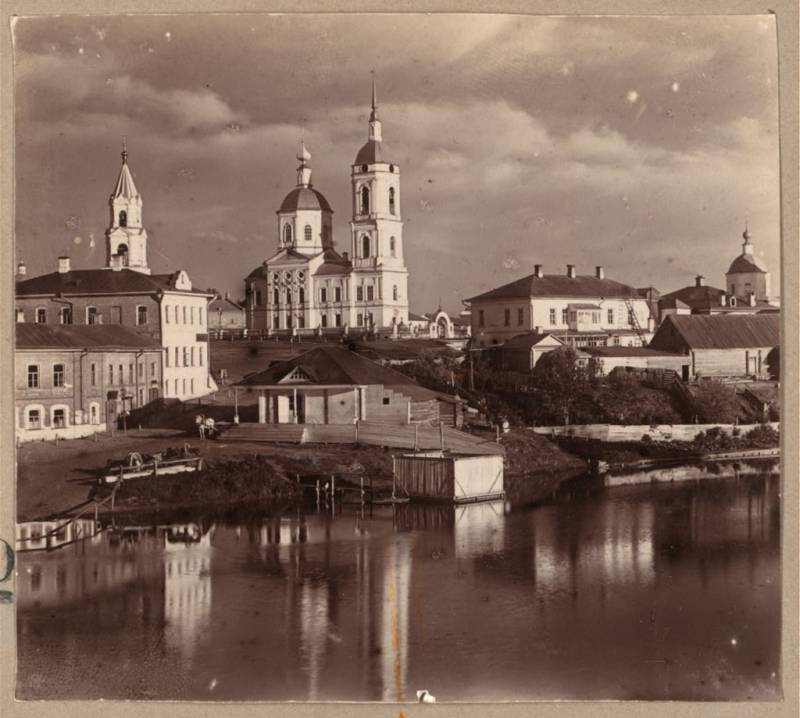 g._kashin._bogoiavlenskaia_tserkov_._sniato_ot_dmitrovskago_monastyria_s_mosta.jpg