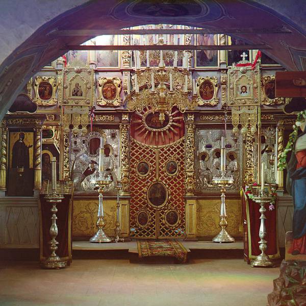 ikonostas_v_borodinskoi_tserkvi._borodino..jpg