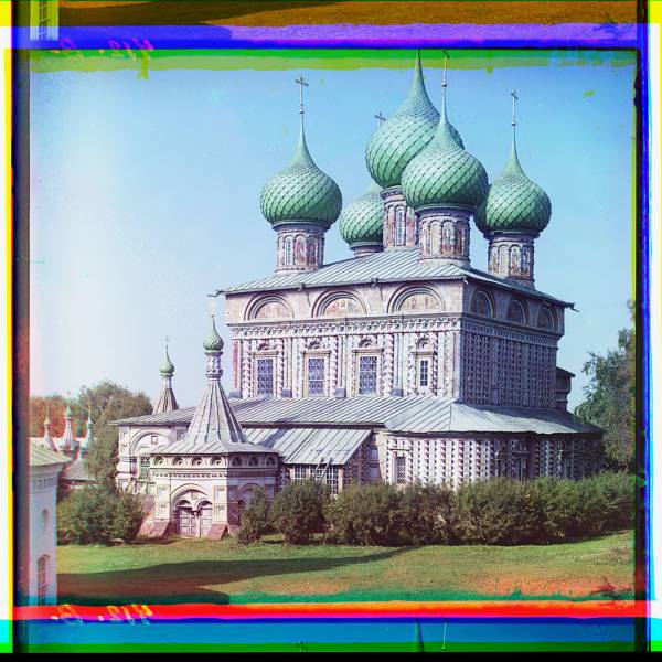 tserkov_voskreseniia_na_debriakh_s_drugoi_storony_._kostroma_._2.jpg