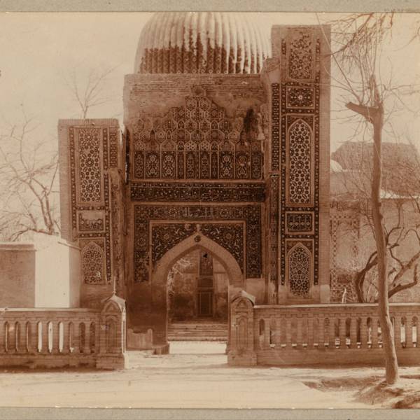 vkhod_v_mechet_gur-emir._samarkand.jpg