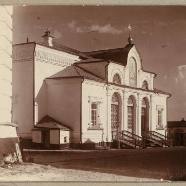 vkhod_v_nikol_skii_sobor_verkhoturskago_monastyria._verkhotur_e_..jpg