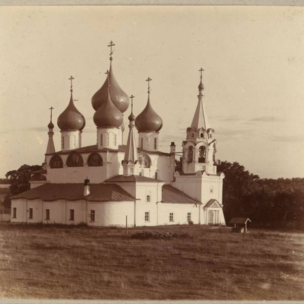 vozdvizhenskaia_tserkov_v_romanovie..jpg