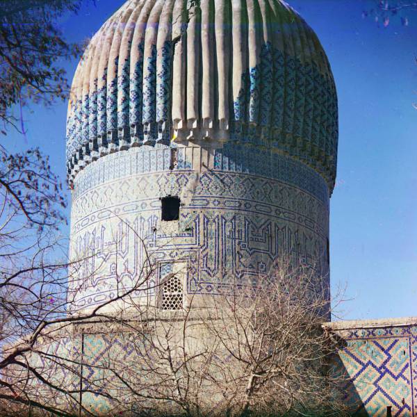 kupol_mecheti_mavzoleja_gur-ehmir_s_zapada_treschina_._samarkand.jpg