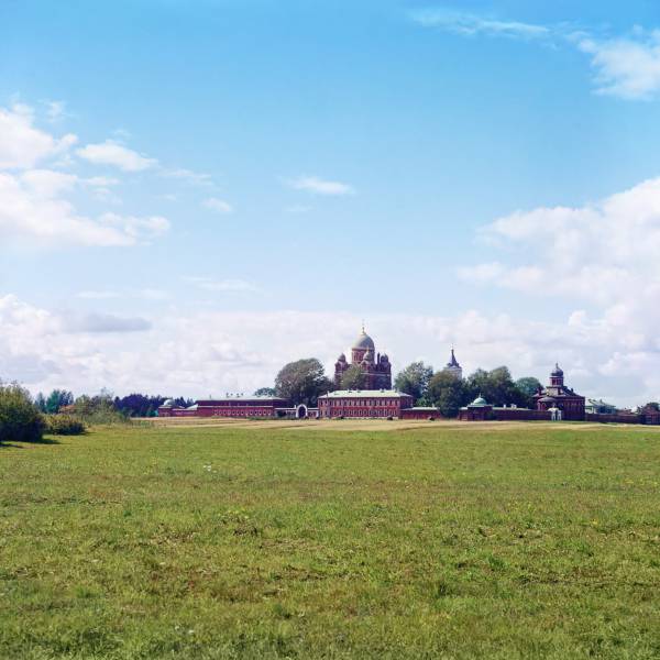 obschij_vid_spaso-borodinskogo_monastyrja_s_severa.jpg