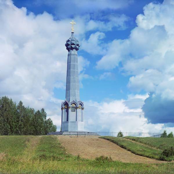 pamjatnik_na_redute_raevskogo._borodino..jpg
