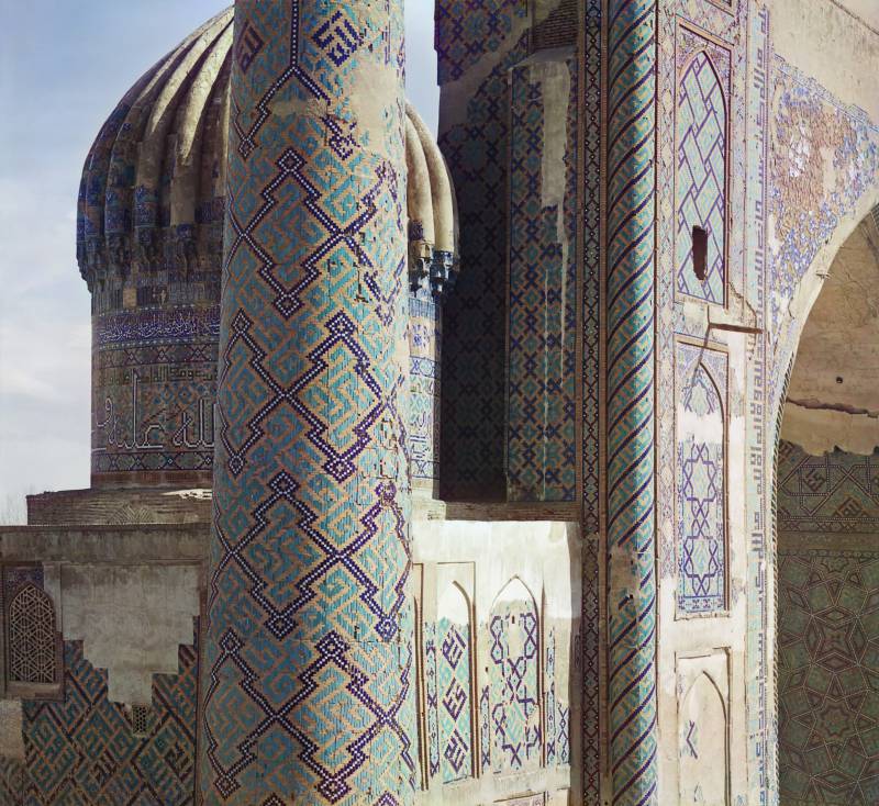 chast_minareta_i_kupola_shir-dor_s_tillja-kari._samarkand.jpg