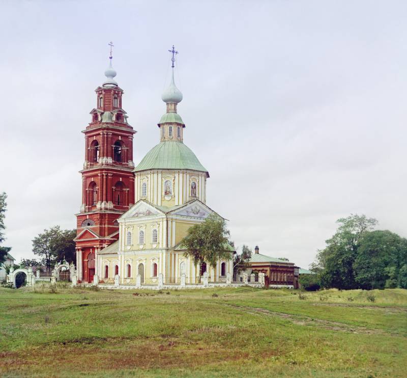 suzdal._cerkov_dimitrija_solunskogo.jpg