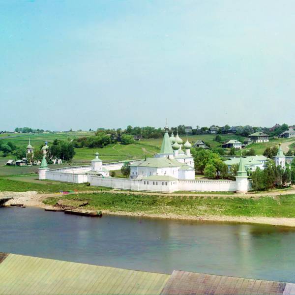 uspenskij_starickij_monastyr._vid_s_gorodischa.jpg