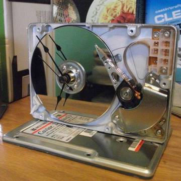 10-unique-practical-ways-repurpose-your-old-hard-disk-drives.w1456.jpg