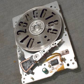 strobe-hard-drive-clock.jpg