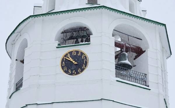 Часы в Суздальском Кремле Часы в Суздальском Кремле